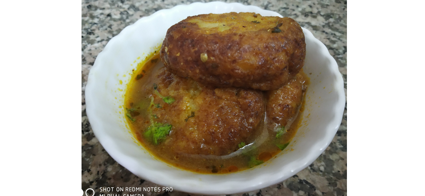 Malai Kofta or Cottage Cheese Fritters Curry Recipe